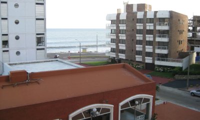 Peninsula, Reciclado , vista parcial al mar