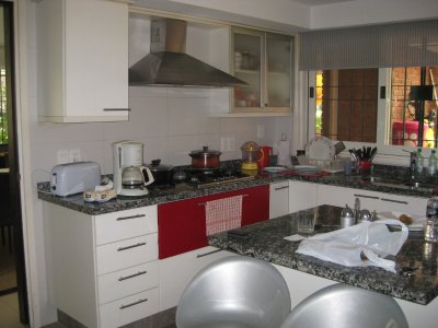 excelente casa en cantegril de 5 dormitorios - cni18188c