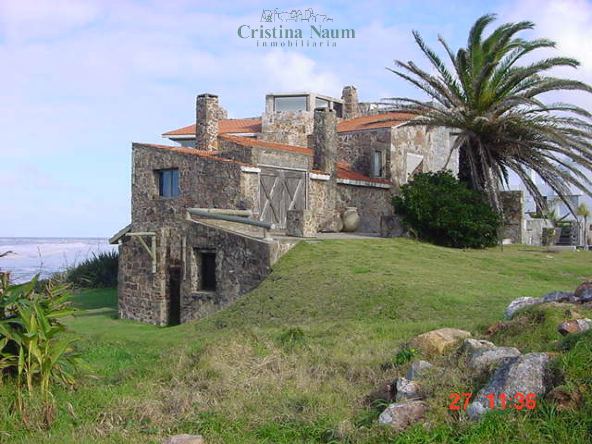  EXCEPCIONAL CASA DE PIEDRA SOBRE EL MAR POSTA DEL CANGREJO - CNI35680C