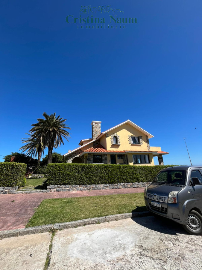 PENINSULA....Magnífica casa en primera línea frente al mar y puestas de sol.  - CNI17310C