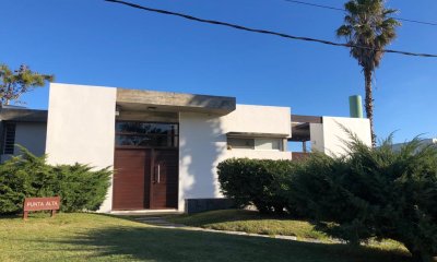 HERMOSA CASA  en ALTOS DE PUNTA PIEDRAS