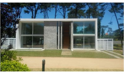 CASA NUEVA EN BOULEVARD PARK