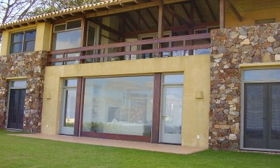 Buenisima casa en Laguna Blanca