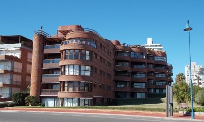 PENINSULA -RAMBLA MANSA IMPECABLE CON VISTA!!!!