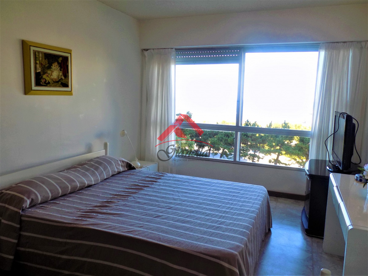 Apartamento ID.2178 - Venta y alquiler INVERNAL Apartamento en zona de playa Mansa - Punta del Este