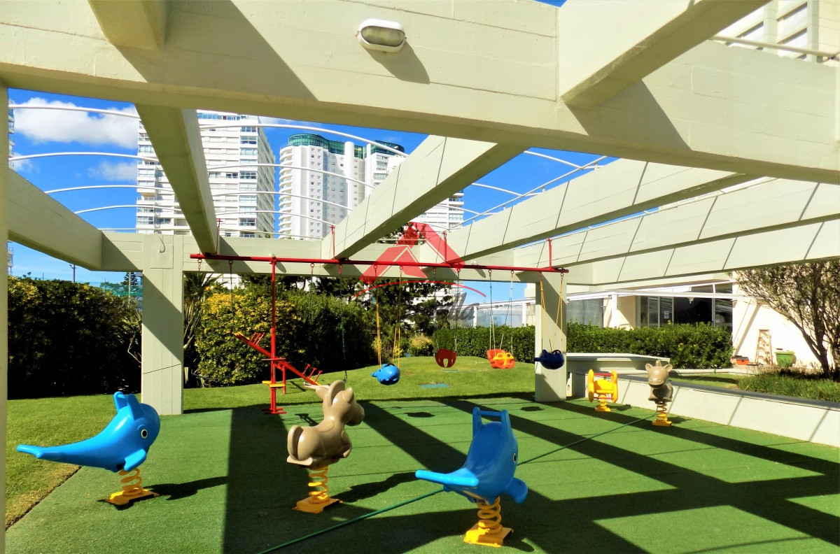 Apartamento ID.2178 - Venta y alquiler INVERNAL Apartamento en zona de playa Mansa - Punta del Este