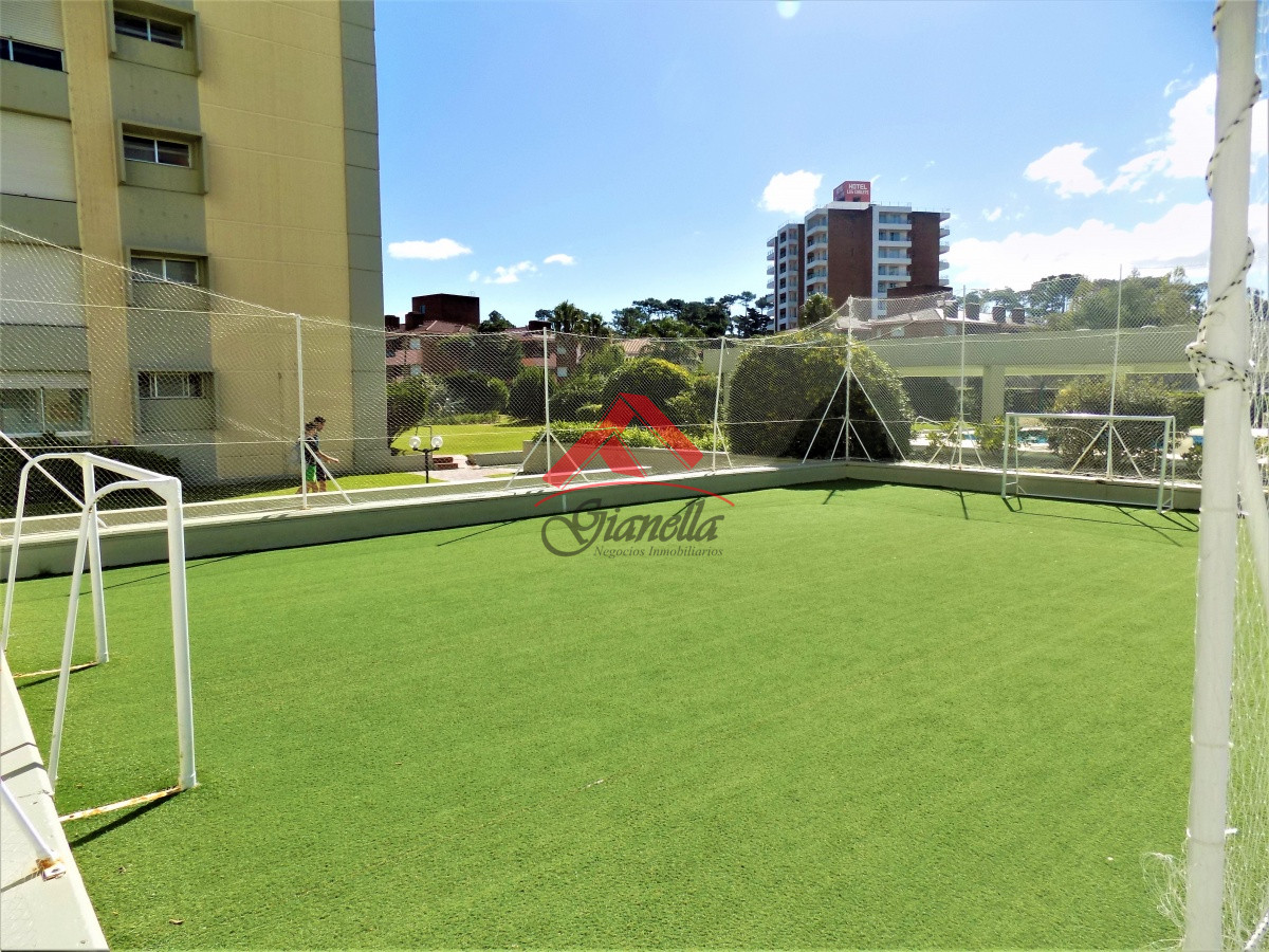 Apartamento ID.2178 - Venta y alquiler INVERNAL Apartamento en zona de playa Mansa - Punta del Este