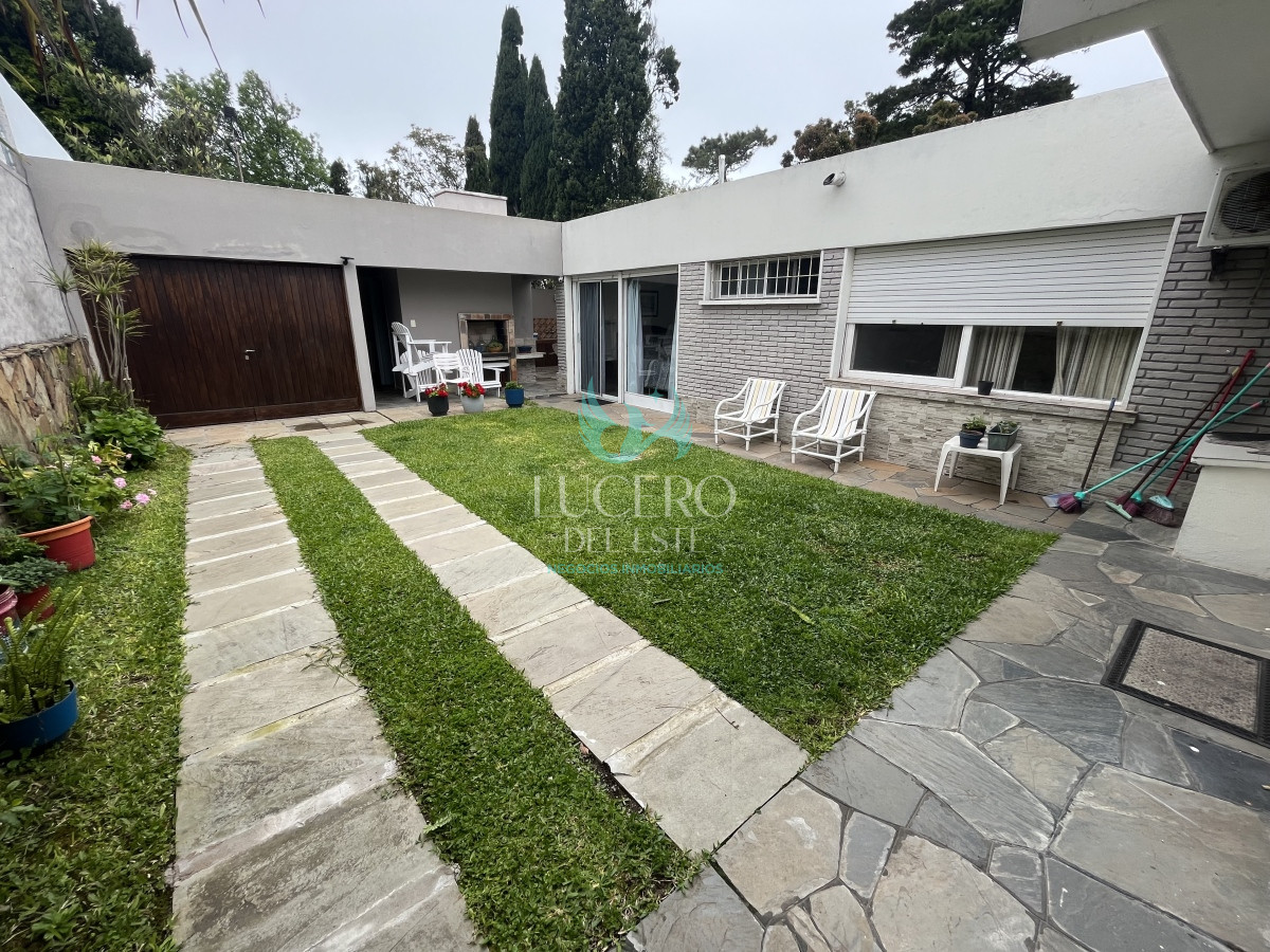 Casa ID.1397 - Venta de Casa en Punta del Este, Mansa 