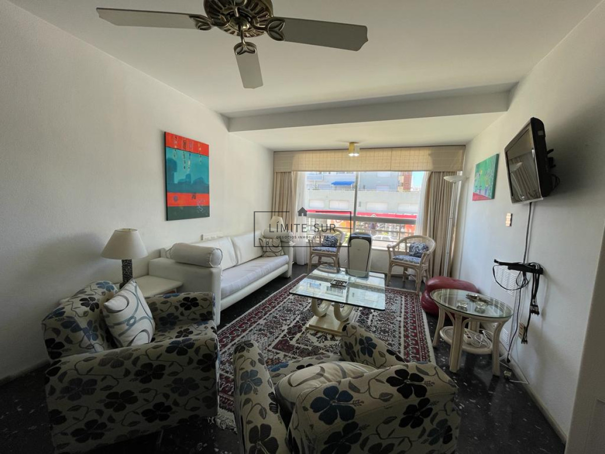 Apartamento ID.160 - Apartamento en venta y alquiler en Península, Punta del Este