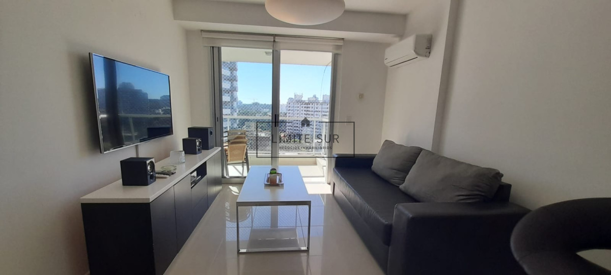 Apartamento ID.114 - Apartamento de 2 dormitorios en Punta del Este, zona playa brava - Piso alto - Pisicina