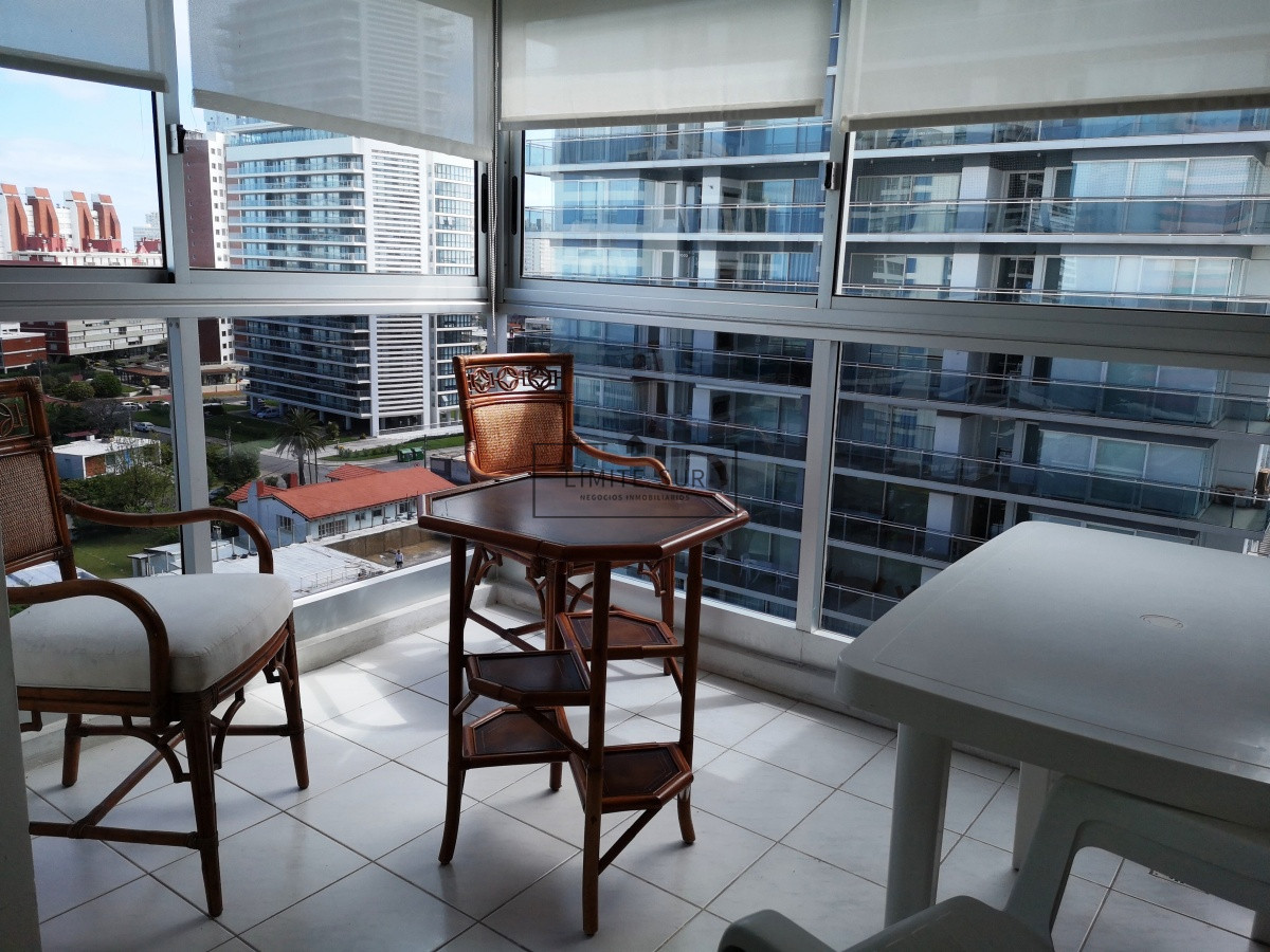 Apartamento ID.113 - Alquiler de apartamento en Punta del Este, zona de playa brava