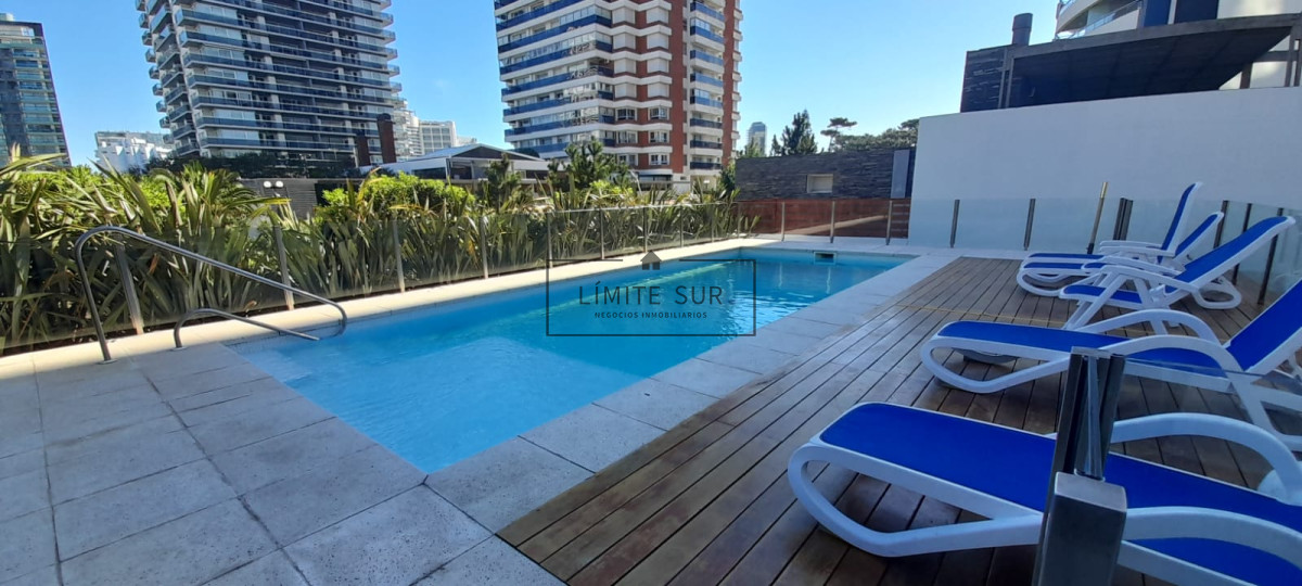 Apartamento ID.114 - Apartamento de 2 dormitorios en Punta del Este, zona playa brava - Piso alto - Pisicina