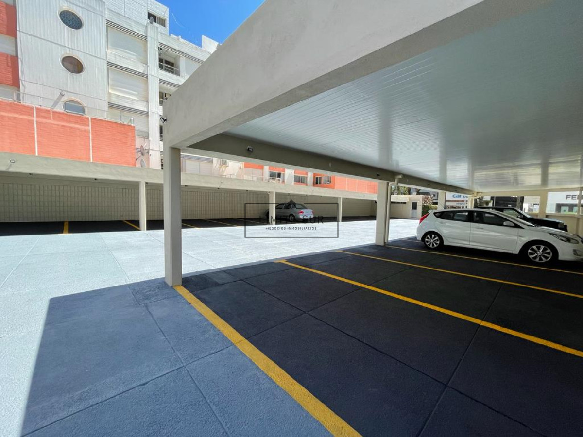 Apartamento ID.160 - Apartamento en venta y alquiler en Península, Punta del Este