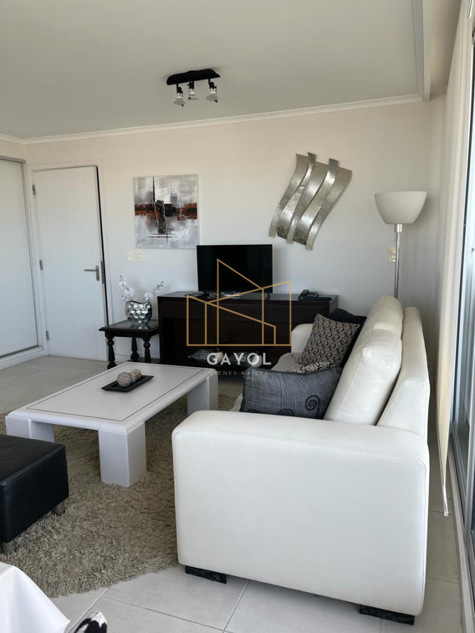 Apartamento ID.77 - Apartamento de 2 dormitorios en venta y alquiler de temporada en Punta del Este, zona Roosevelt