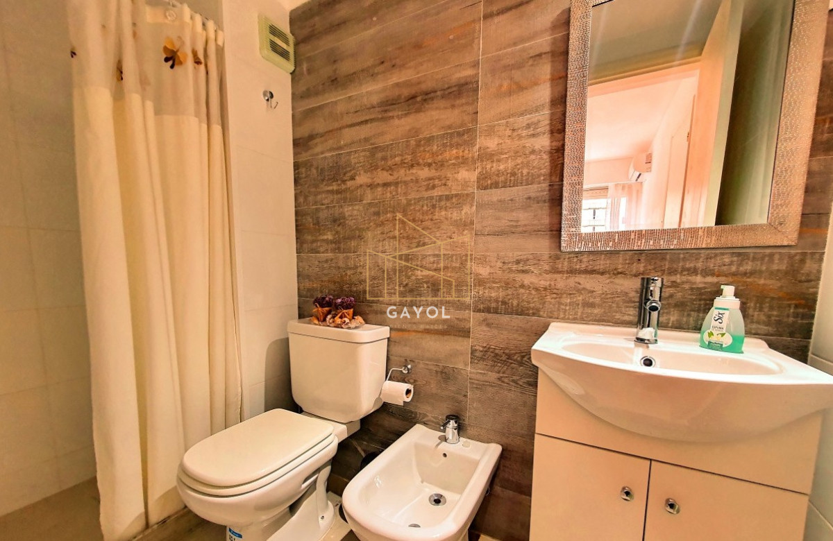 Apartamento ID.697 - Apartamento en venta en Punta del Este, Península,1 dormitorio, terraza, bajos gastos, reciclado, 