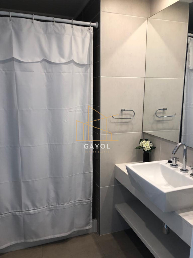 Apartamento ID.77 - Apartamento de 2 dormitorios en venta y alquiler de temporada en Punta del Este, zona Roosevelt