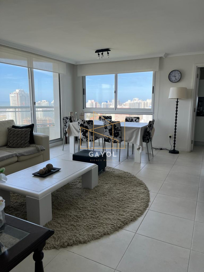 Apartamento ID.77 - Apartamento de 2 dormitorios en venta y alquiler de temporada en Punta del Este, zona Roosevelt