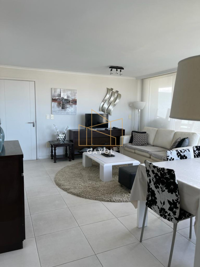 Apartamento ID.77 - Apartamento de 2 dormitorios en venta y alquiler de temporada en Punta del Este, zona Roosevelt