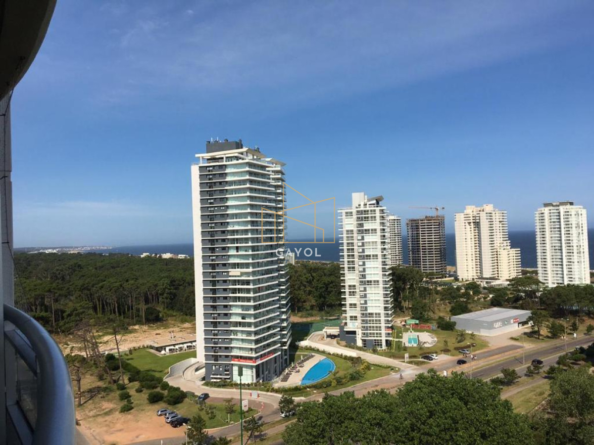 Apartamento ID.77 - Apartamento de 2 dormitorios en venta y alquiler de temporada en Punta del Este, zona Roosevelt