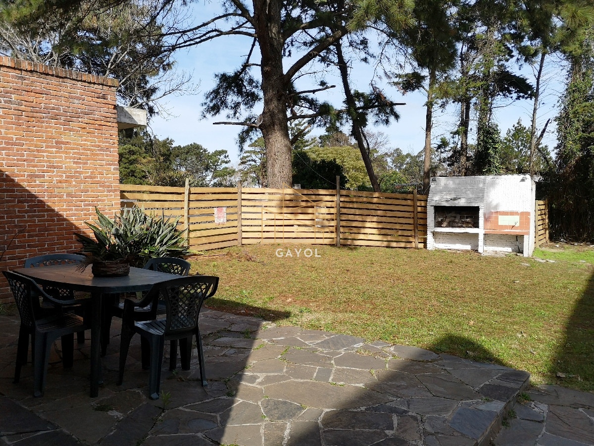 Casa ID.637 - Casa en Alquiler ANUAL en Punta del Este, Roosevelt