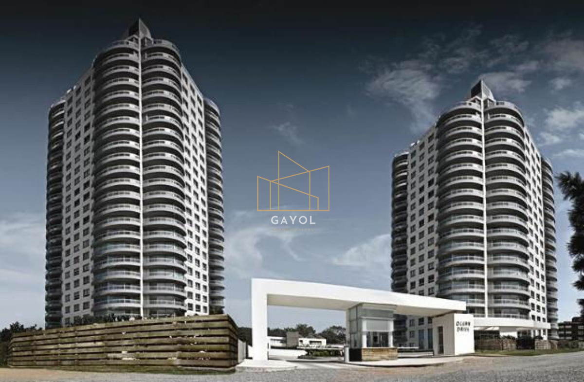 Apartamento ID.77 - Apartamento de 2 dormitorios en venta y alquiler de temporada en Punta del Este, zona Roosevelt