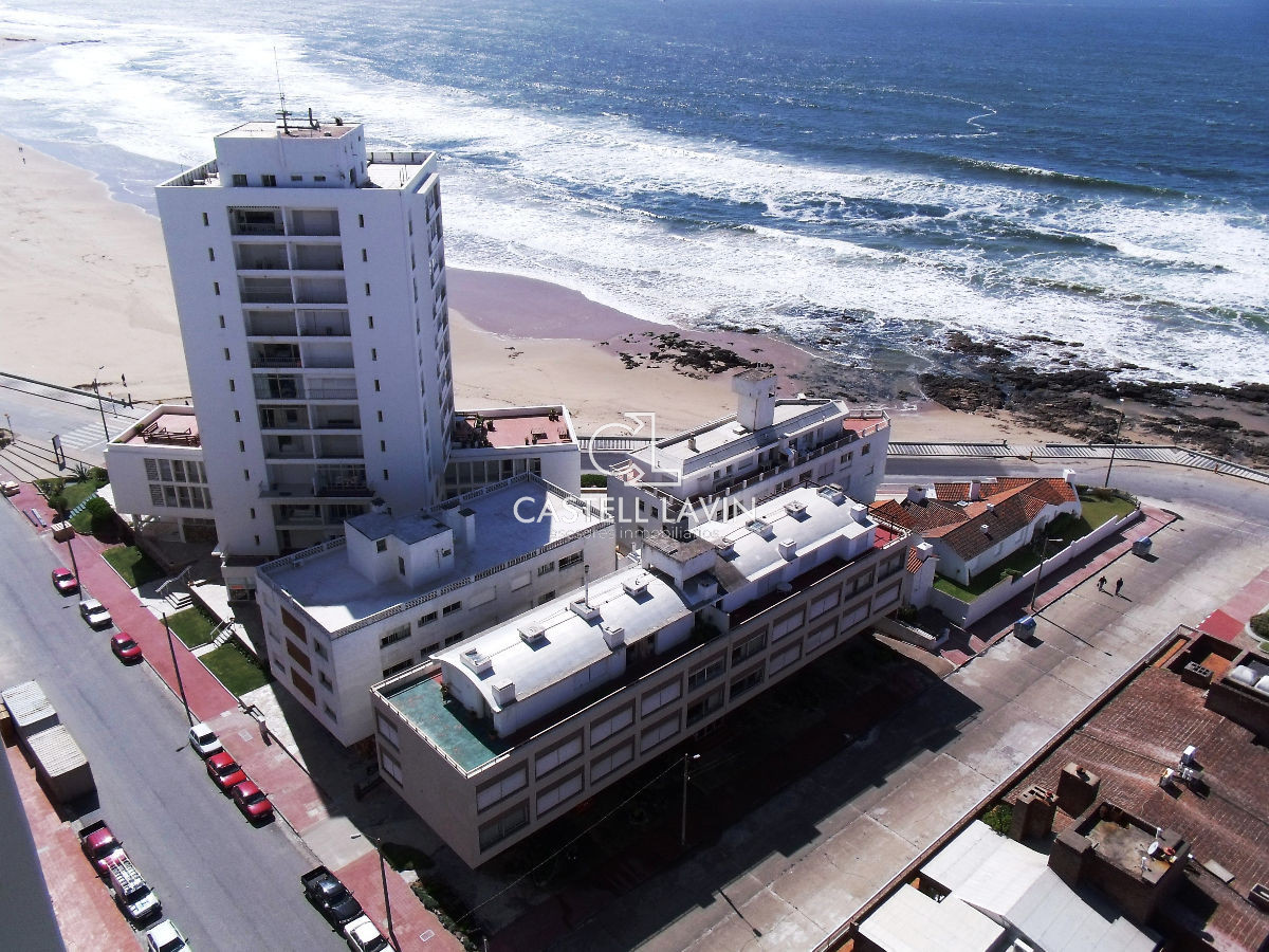 Apartamento ID.375 - Venta Apartamento 1 Dormitorios con bajos gastos Península Punta del Este