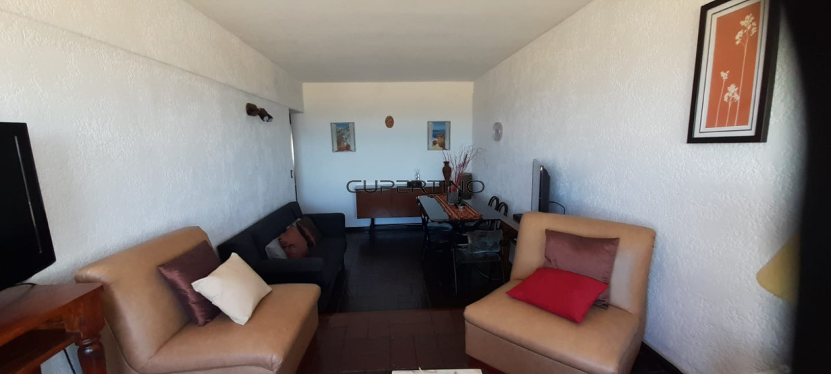 Apartamento ID.233 - Venta  y Alquiler de temporada de Apartamento en 1era línea Brava, 1 dormitorio y medio