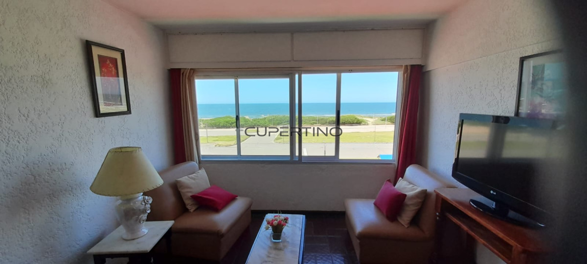 Apartamento ID.233 - Venta  y Alquiler de temporada de Apartamento en 1era línea Brava, 1 dormitorio y medio