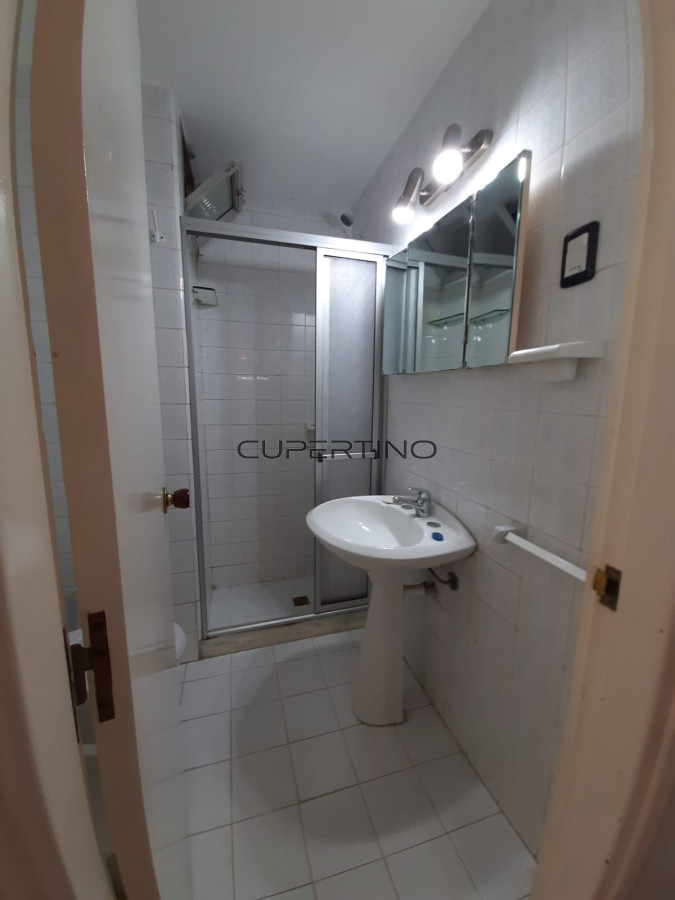 Apartamento ID.233 - Venta  y Alquiler de temporada de Apartamento en 1era línea Brava, 1 dormitorio y medio