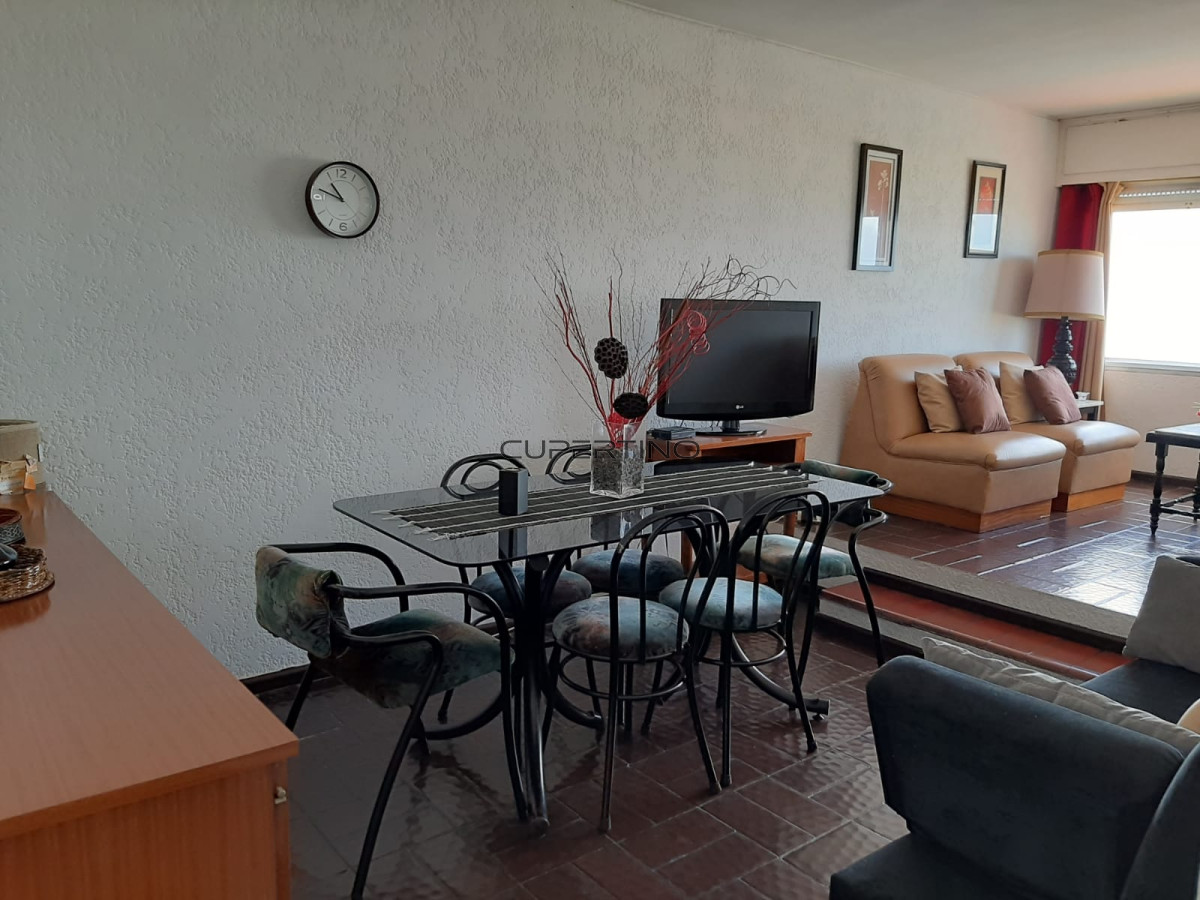 Apartamento ID.233 - Venta  y Alquiler de temporada de Apartamento en 1era línea Brava, 1 dormitorio y medio