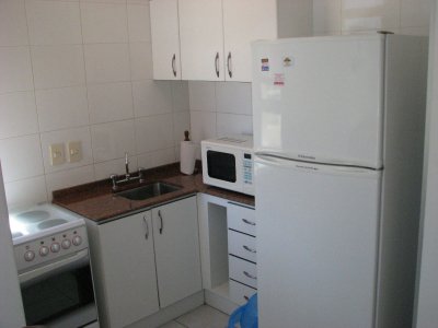 Apartamento en Alquiler temporal a metros de la playa!!!, con servicios - GOR858A