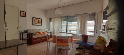 Venta de Apartamento en Punta del Este, Península, bajos gastos