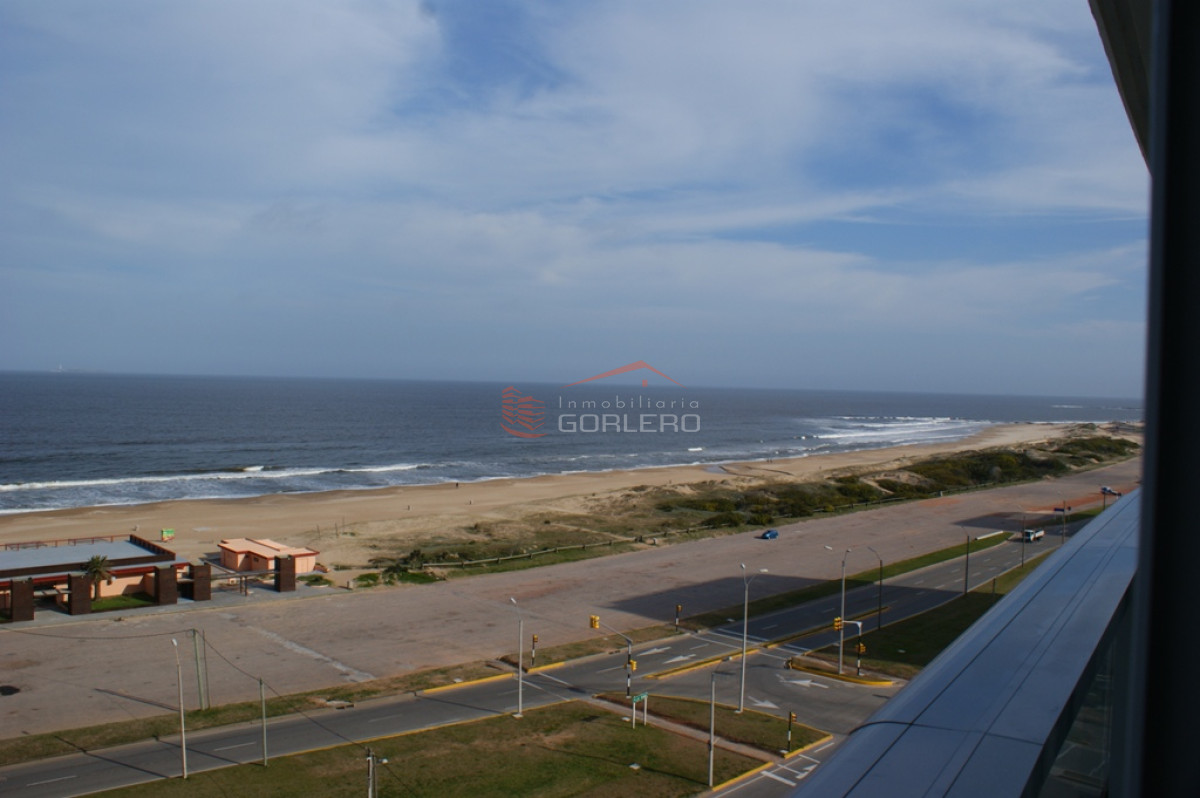 APARTAMENTO en PUNTA DEL ESTE, zona BRAVA