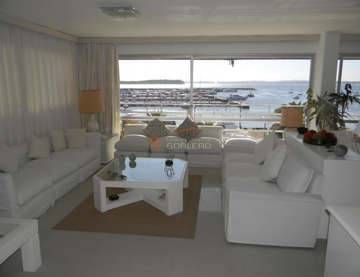 Venta de apartamento en Punta del Este,  Vista al Puerto *4 dormitorios - GOR26527A