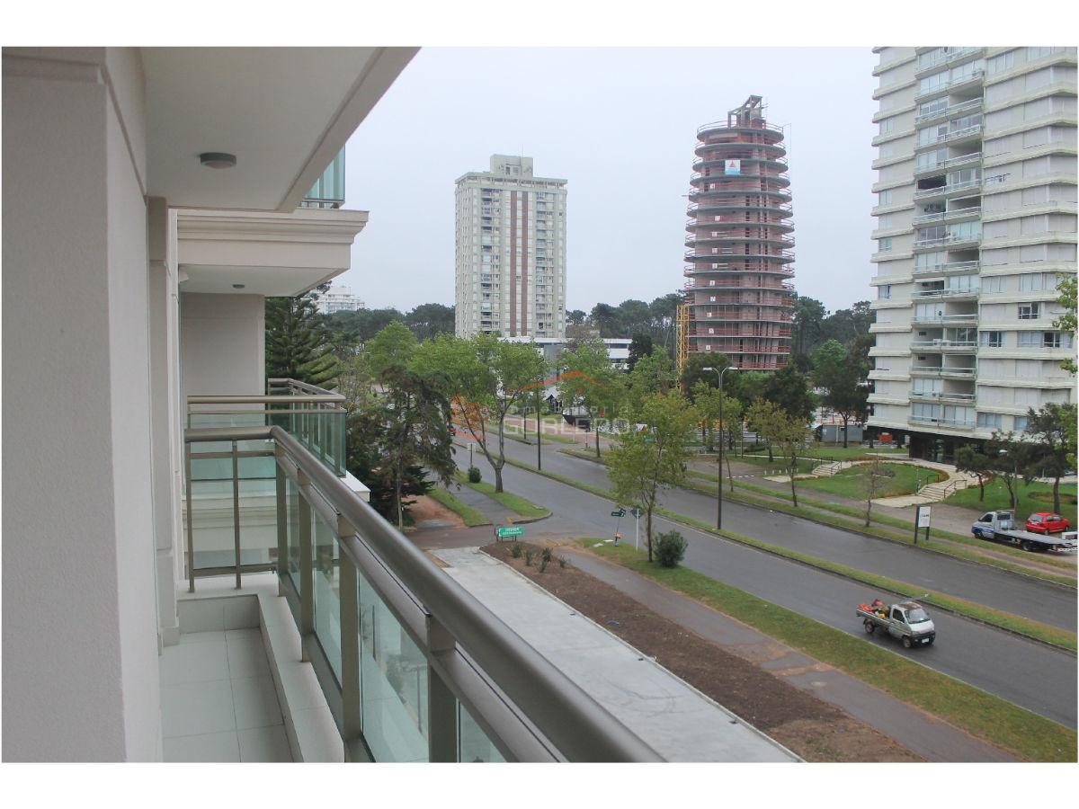 Apartamento en Alquiler temporal en Punta del Este, Roosevelt próximo al Shoping - GOR16877A