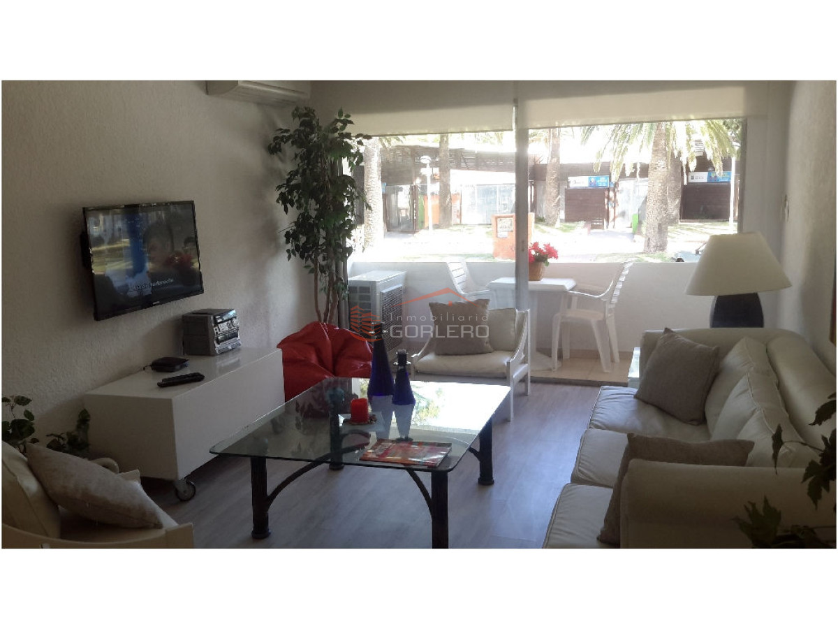 Apartamento en alquiler de verano en Punta del Este, Península - Con garage