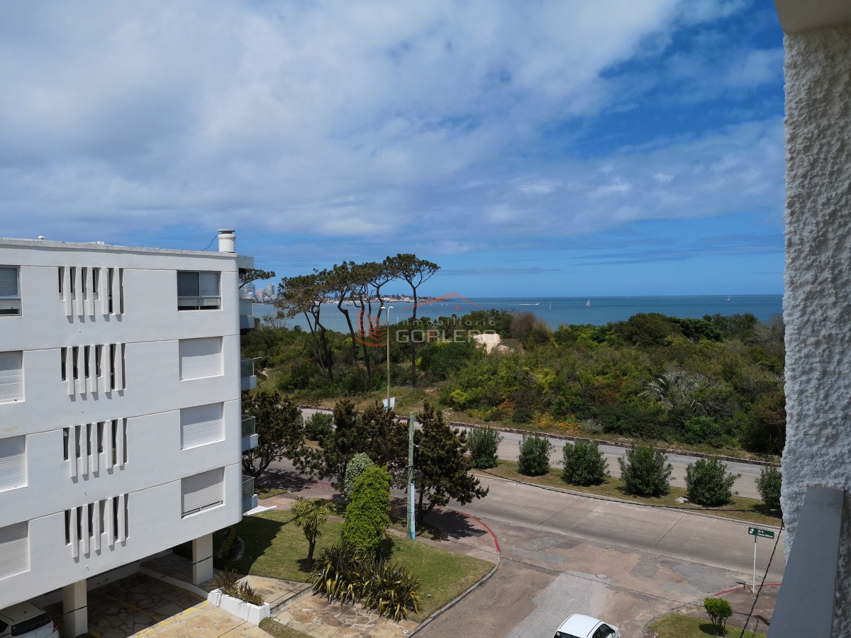 Apartamento en alquiler de temporada a pasos de playa mansa, Punta del Este *2 dormitorios - GOR25523A