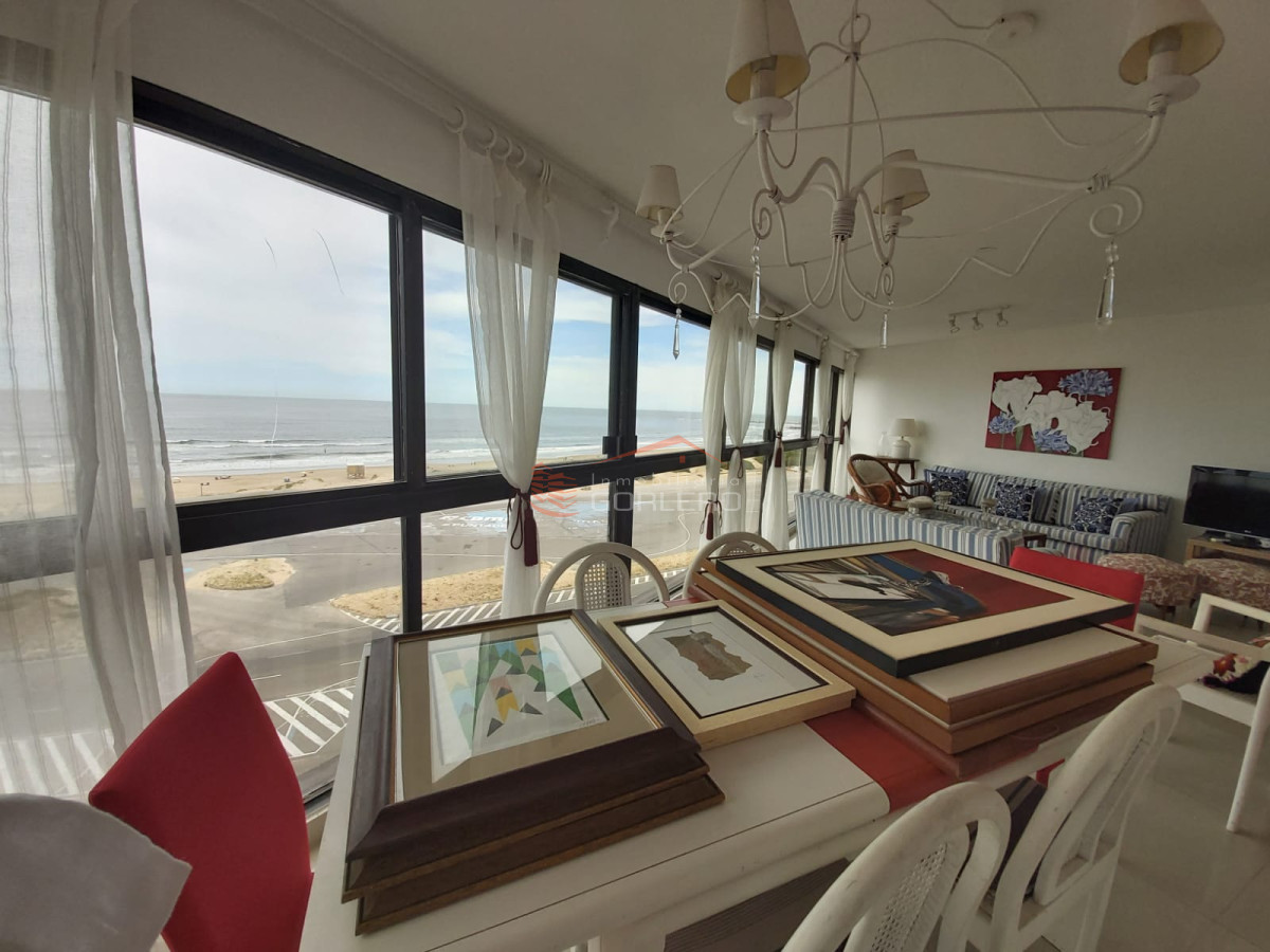 Apartamento en Punta del Este, zona Brava