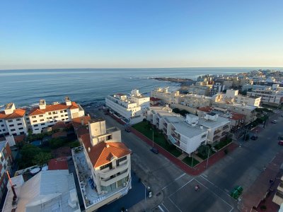 Apartamento en Alquiler en Punta del Este, Península, céntrico