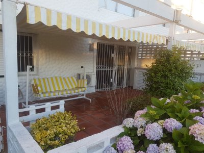 Lindo apartamento con terraza en Mansa, Punta del Este