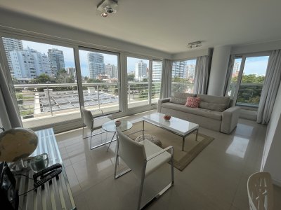Apartamento en Venta en Punta del Este, mansa  a metros del mar