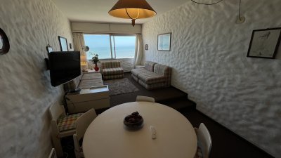 Apartamento en alquiler en Punta del Este, frente al mar - Playa Brava