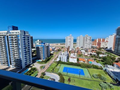 Apartamento en Alquiler en Punta del Este, Aidy Grill  a poca distancia de la brava