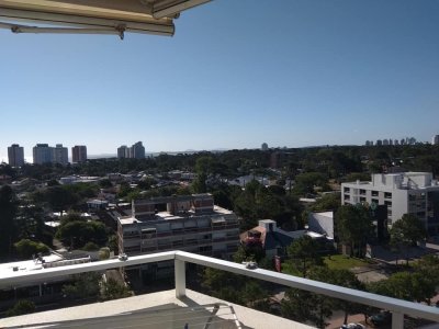 Venta de apartamento de 2 dormitorios en Aidy Grill, Punta del Este * Piscina