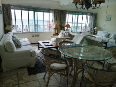 Apartamento en Piso alto en alquiler de temporada en Puneta del Este en la penìnsula, 1 dormitorio y medio con espectacular vista al mar!