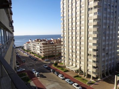 Apartamento en Alquiler en Punta del Este , Zona Peninsula 