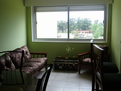 Apartamento de 2 dormitorios en alquiler temporal en Maldonado con cohera