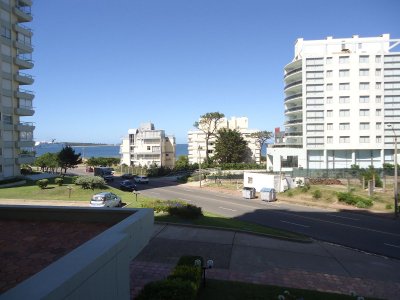 APARTAMENTO en PUNTA DEL ESTE, ZONA MANSA