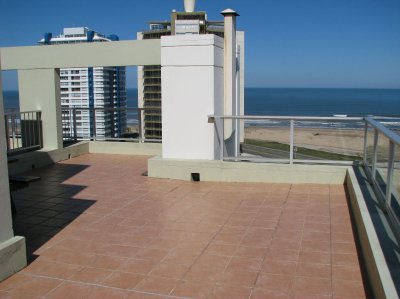 APARTAMETO EN PUNTA DEL ESTE ,BRAVA