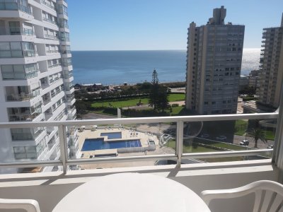 Alquiler de apto frente a playa mansa en complejo con todos los servicios, Punta del Este